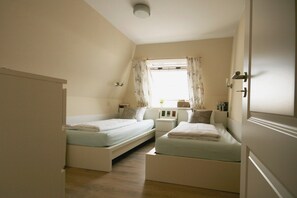 2 chambres, fer et planche à repasser, Wi-Fi, literie fournie