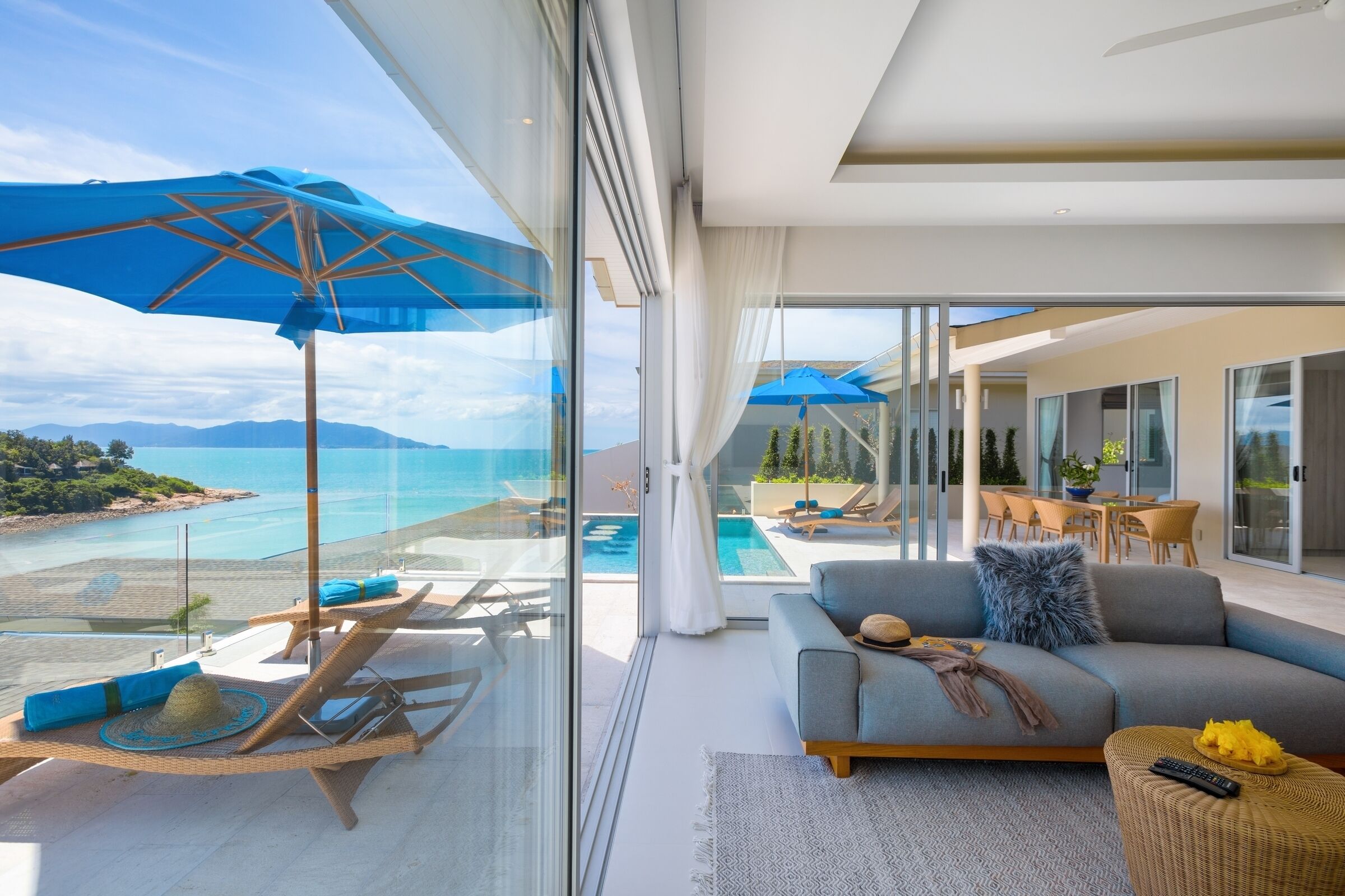 Smart TV, video library, stereo