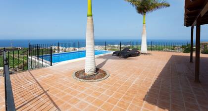 Finca Vinco with heateble Pool