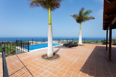 Finca Vinco with heateble Pool