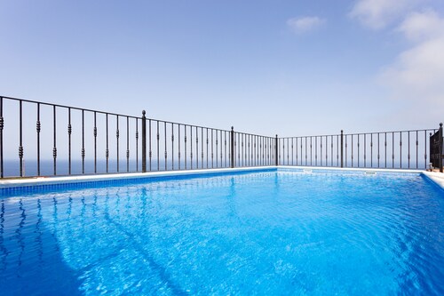 Finca Vinco with heateble Pool