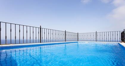 Finca Vinco with heateble Pool