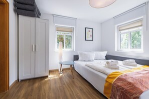 2 bedrooms, in-room safe, iron/ironing board, travel cot - comfortable apartment on the Elbe / Apartment "Falkenstein" (Postelwitz)