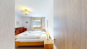 3 bedrooms, Internet, bed sheets