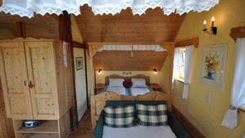 3 habitaciones, cuna de viaje, wifi gratis y ropa de cama