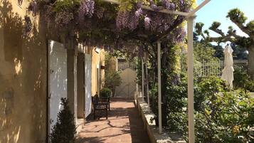 Enceinte de lâhĂ©bergement