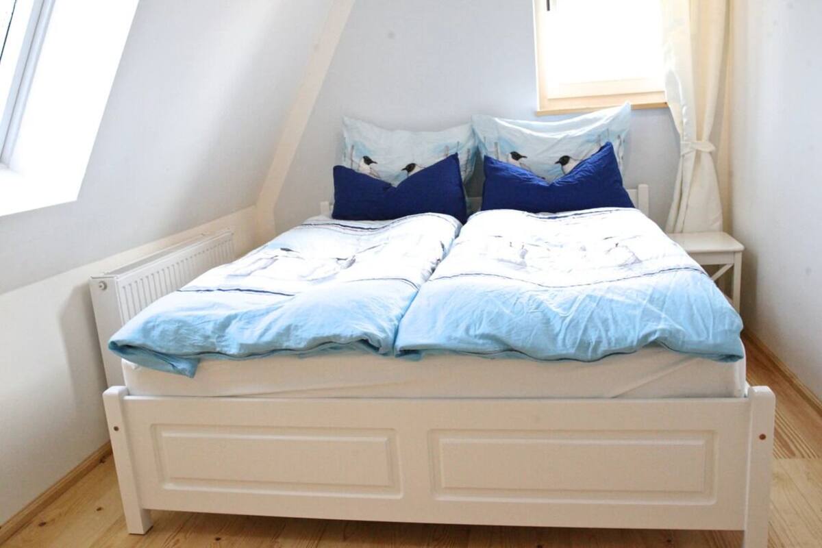 Apartment, 2 Bedrooms (Stüürboord Including Cleaning Fee 99€) | 2 bedrooms, hypo-allergenic bedding, iron/ironing board, free WiFi