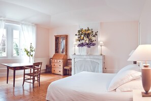 7 chambres, fer et planche à repasser, lit parapluie, Wi-Fi gratuit