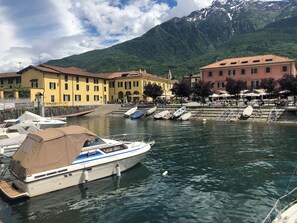 Marina - Lake Como magnificent lake view, tennis court, pool, garage (Colico Piano)