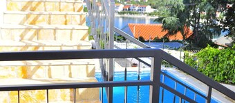 Villa with private swim pool, 40 meters from the sea