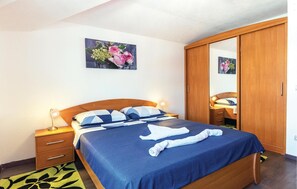 1 bedroom, free WiFi, bed sheets