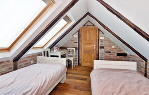 3 Schlafzimmer, Reisekinderbett, kostenloses WLAN, Bettwäsche