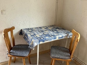 Uklassifisert bilde, 5 av 8, knapp