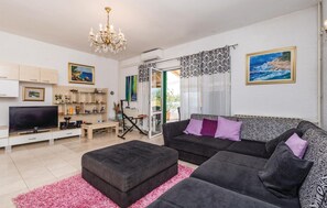 Télévision, chaîne hi-fi