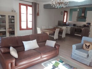 TV, DVD player, books, music library