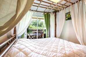 2 chambres, fer et planche à repasser, Wi-Fi, draps fournis