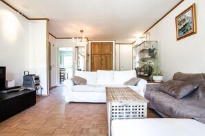 Télévision, chaîne hi-fi