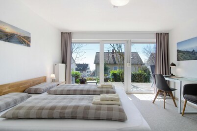 Large apartment with wonderful south-facing terrace and large garden