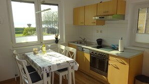 Køleskab, mikrobølgeovn, ovn, opvaskemaskine