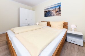 2 habitaciones y cuna de viaje 