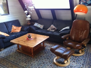 TV, table tennis, stereo