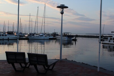 Cozy cottage in the park "De Kreek" in Bruinisse