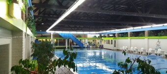 Cozy cottage in the park "De Kreek" in Bruinisse