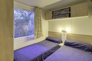 3 bedrooms, WiFi - Mobil home with all comfort, with terrace in dream campsite with swimming pools (Fréjus)