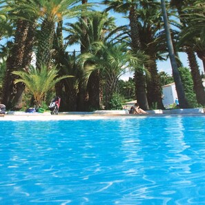 Indoor pool, outdoor pool - Mobil home with all comfort, with terrace in dream campsite with swimming pools (Fréjus)