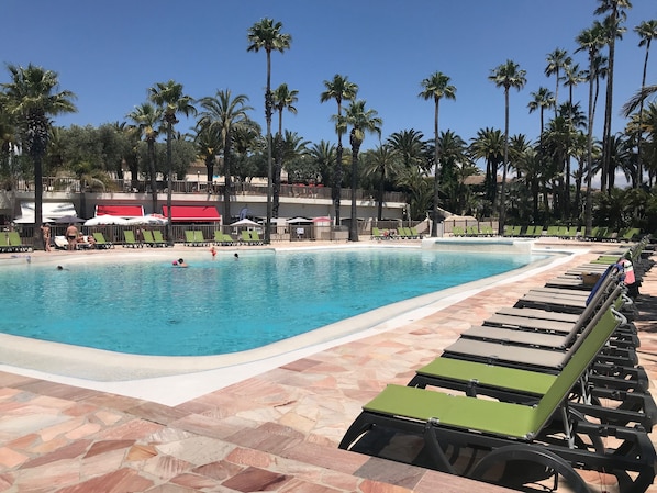 Indoor pool, outdoor pool