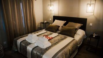 1 chambre, chambres insonorisées, Wi-Fi gratuit, draps fournis