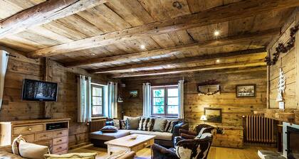 Appartement de Charme 5 Chambres, Centre de La Clusaz, Cheminée, Wifi, Parking, Animaux Admis