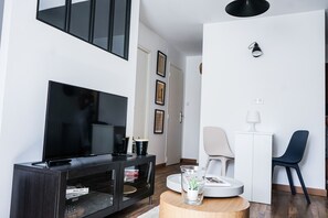 TV