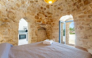 7 bedrooms, travel crib, free WiFi, bed sheets