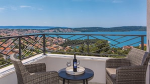 Property grounds - Gorgeous home in Trogir with sauna (Trogir)
