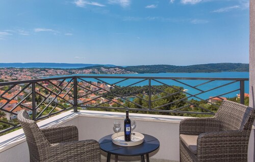 Gorgeous home in Trogir with sauna
