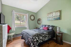 3 chambres, bureau, fer et planche à repasser, Wi-Fi gratuit