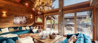 Luxueux chalet familial 5* à Morzine avec sauna, jacuzzi et vue splendide.