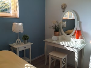 2 bedrooms, iron/ironing board, free WiFi