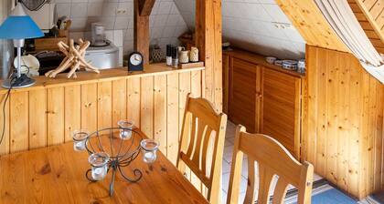 Ferienwohnung Dachgeschoss im Wohnhaus ** - Ferienwohnungen Moritz