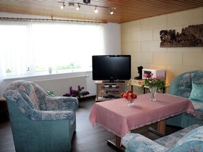 TV - Bungalow overlooking Parumer Lake - Bungalow (Gutow)
