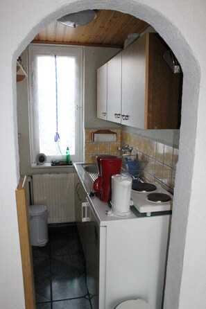 Fridge, microwave