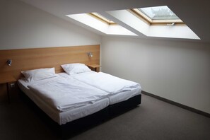 3 bedrooms, iron/ironing board, travel crib, WiFi