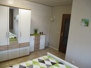 2 chambres, accès au Wi-Fi (inclus), literie fournie