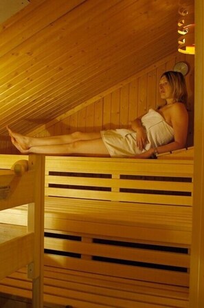 Sauna - Affordable vacation apartment with sauna in a quiet location near the forest. 4 DTV* (Hessen)