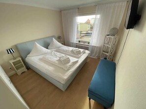 1 Schlafzimmer, Reisekinderbett, WLAN, Bettwäsche