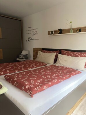 1 bedroom, iron/ironing board, travel cot, free WiFi