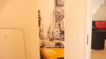 3 Schlafzimmer, Schreibtisch, Bügeleisen/Bügelbrett, WLAN