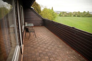 Unclassified image, 2 of 45, button - ACS 8 - Art City-Studio Kassel 8 (Niestetal)