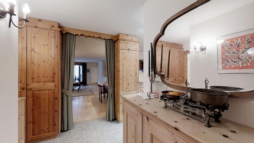 Geschmackvolle 3-Zimmerwohnung im Hochparterre (keinen direkten Zugang zum Garte